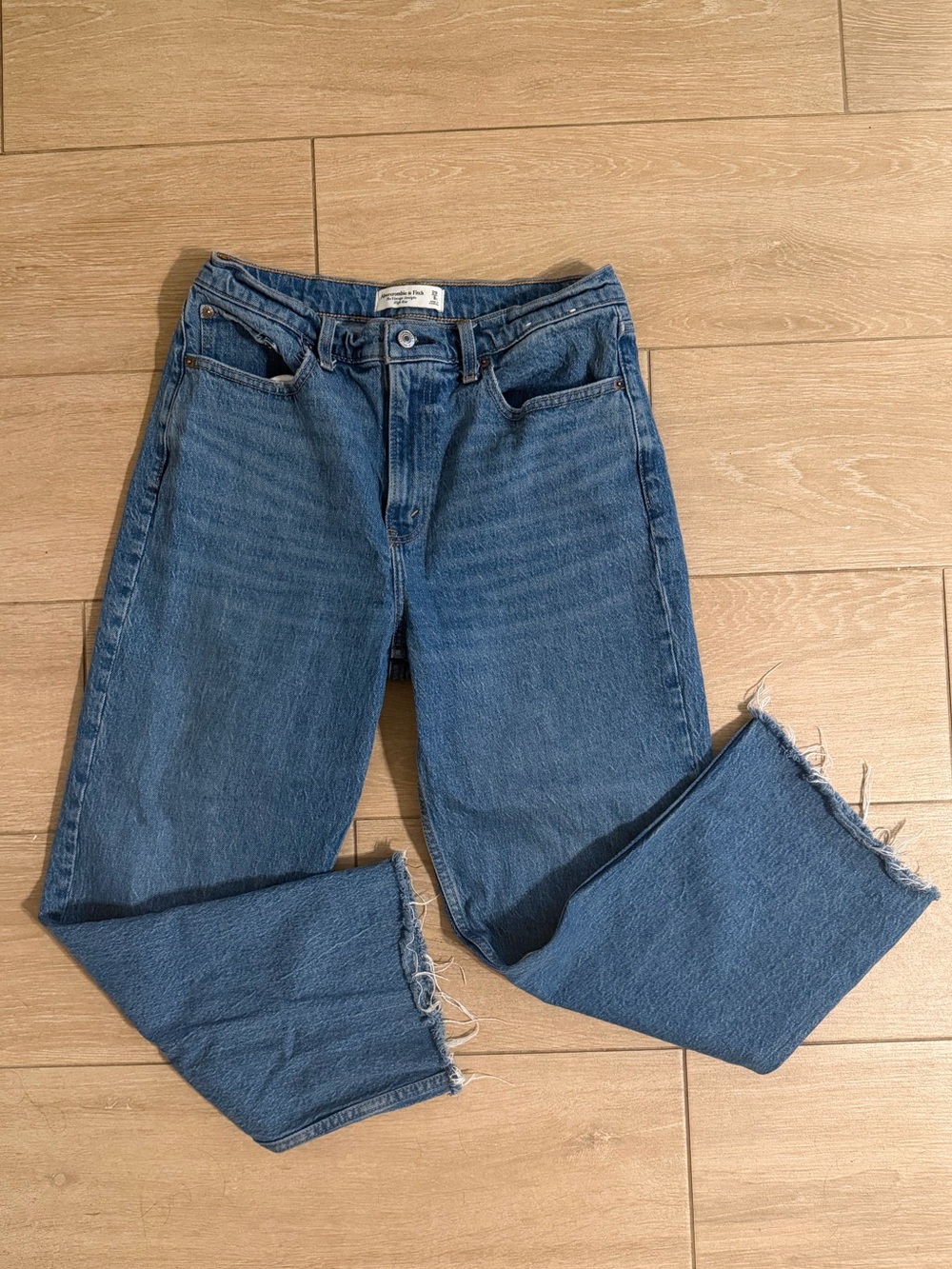 Abercrombie & Fitch-vintage straight high rise Jean-size 29 short